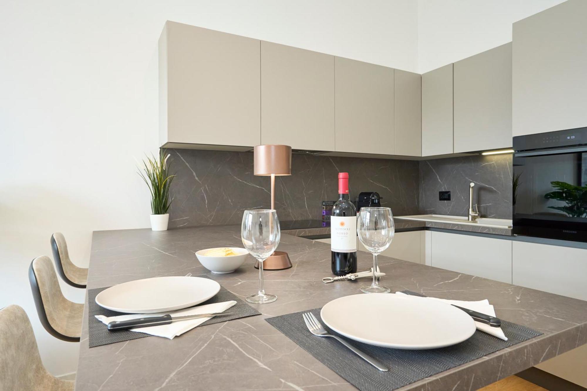 Luxury Design Suite - 20 Minutes From Duomo-Navigli Milano Exteriör bild